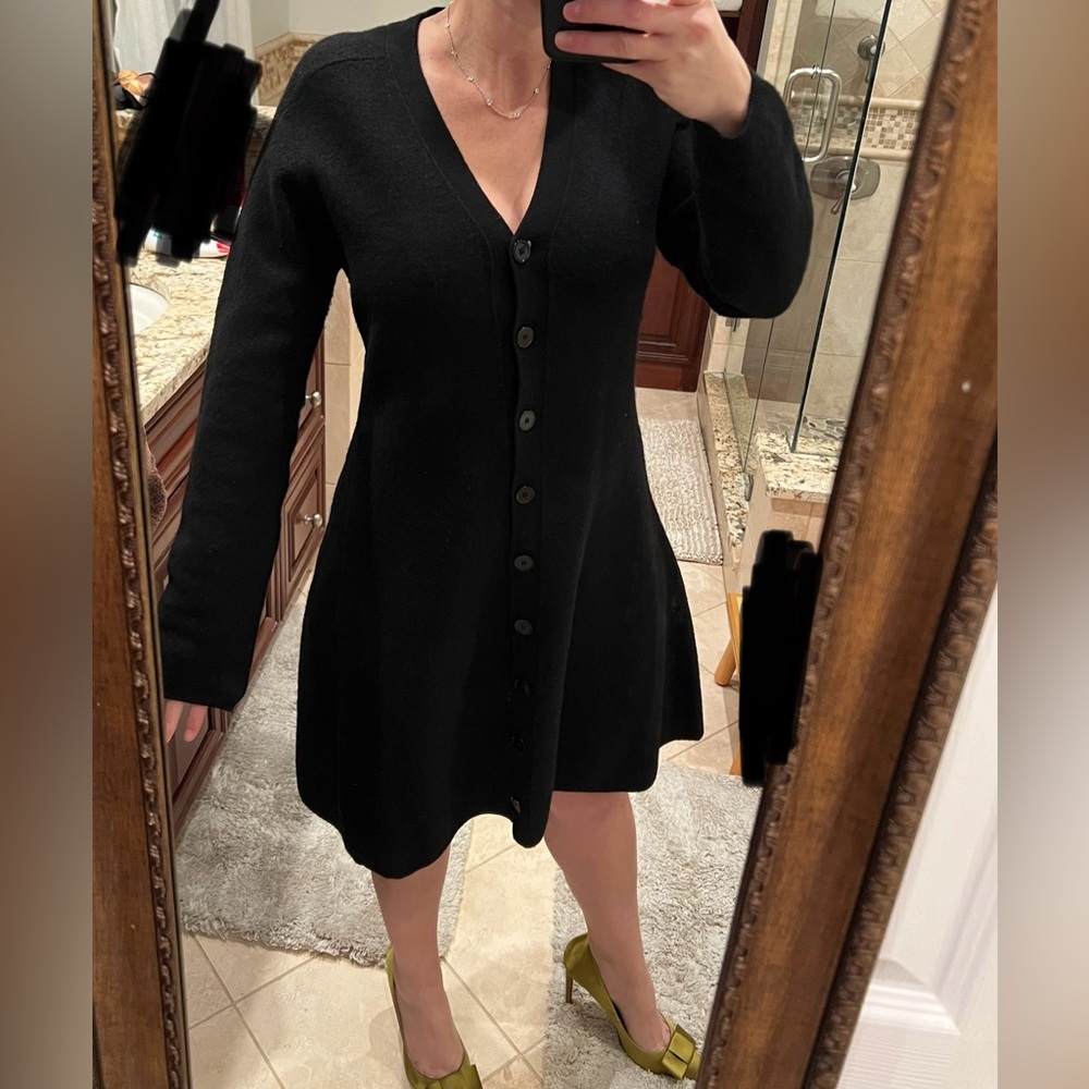 🌟HOST PICK Club Monaco Sweater Dress. slight fit and flare. Size M. Worn once.
